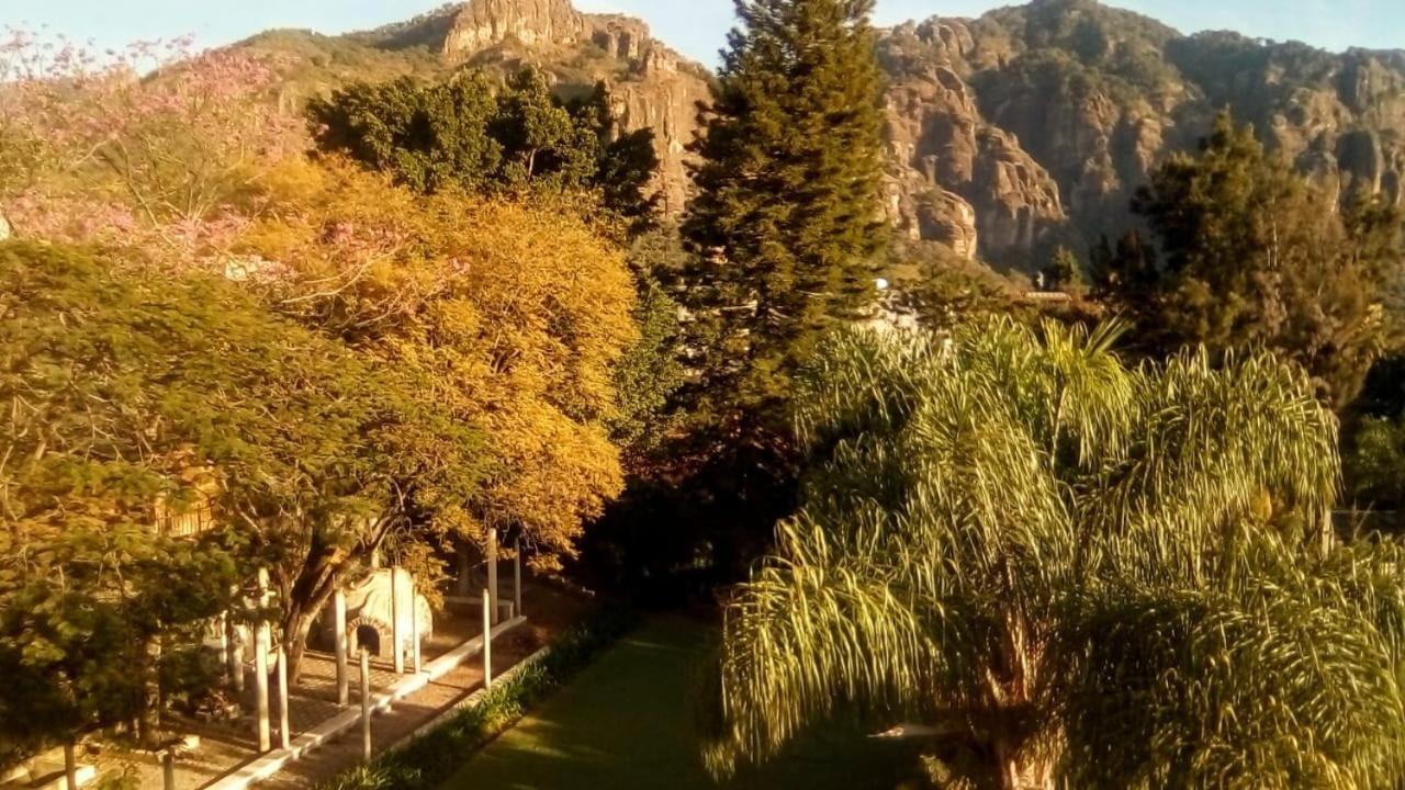 Hotel Quinta Del Sol Tepoztlan Exterior photo